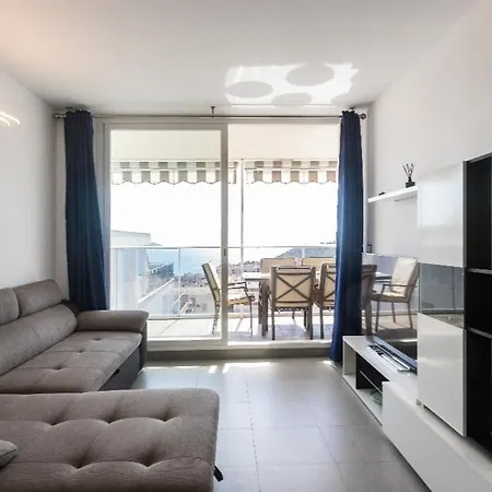 Mirador De Nova Cala Premium アパート